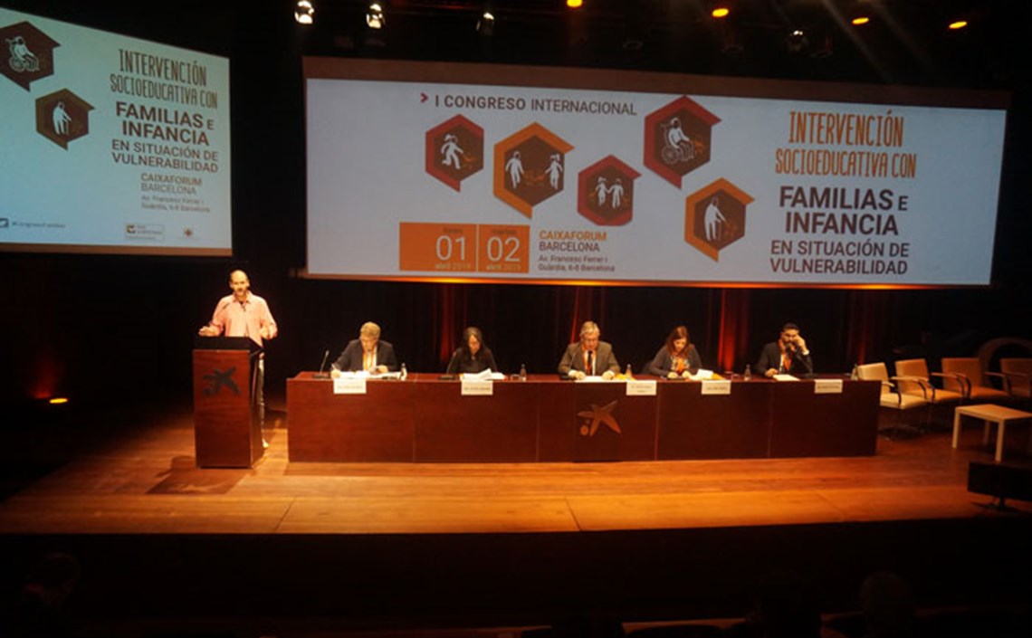 Més de 400 persones participen el I Congrés internacional sobre intervenció socioeducativa amb famílies i infància en situació de vulnerabilitat  Més de 400 persones participen el I Congrés internacional sobre intervenció socioeducativa amb famílies i infància en situació de vulnerabilitat