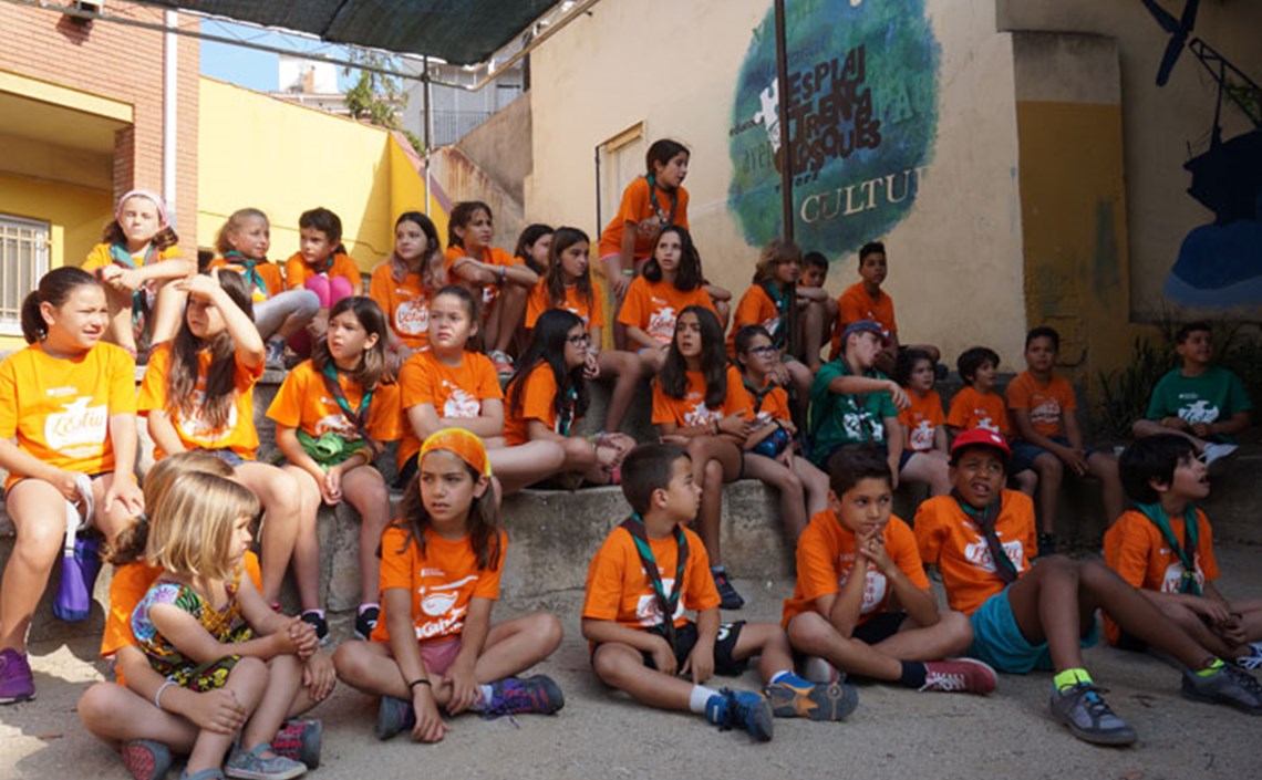 Avui han sortit els primers autocars camí de les colònies de la Fundació Pere Tarrés Avui han sortit els primers autocars camí de les colònies de la Fundació Pere Tarrés