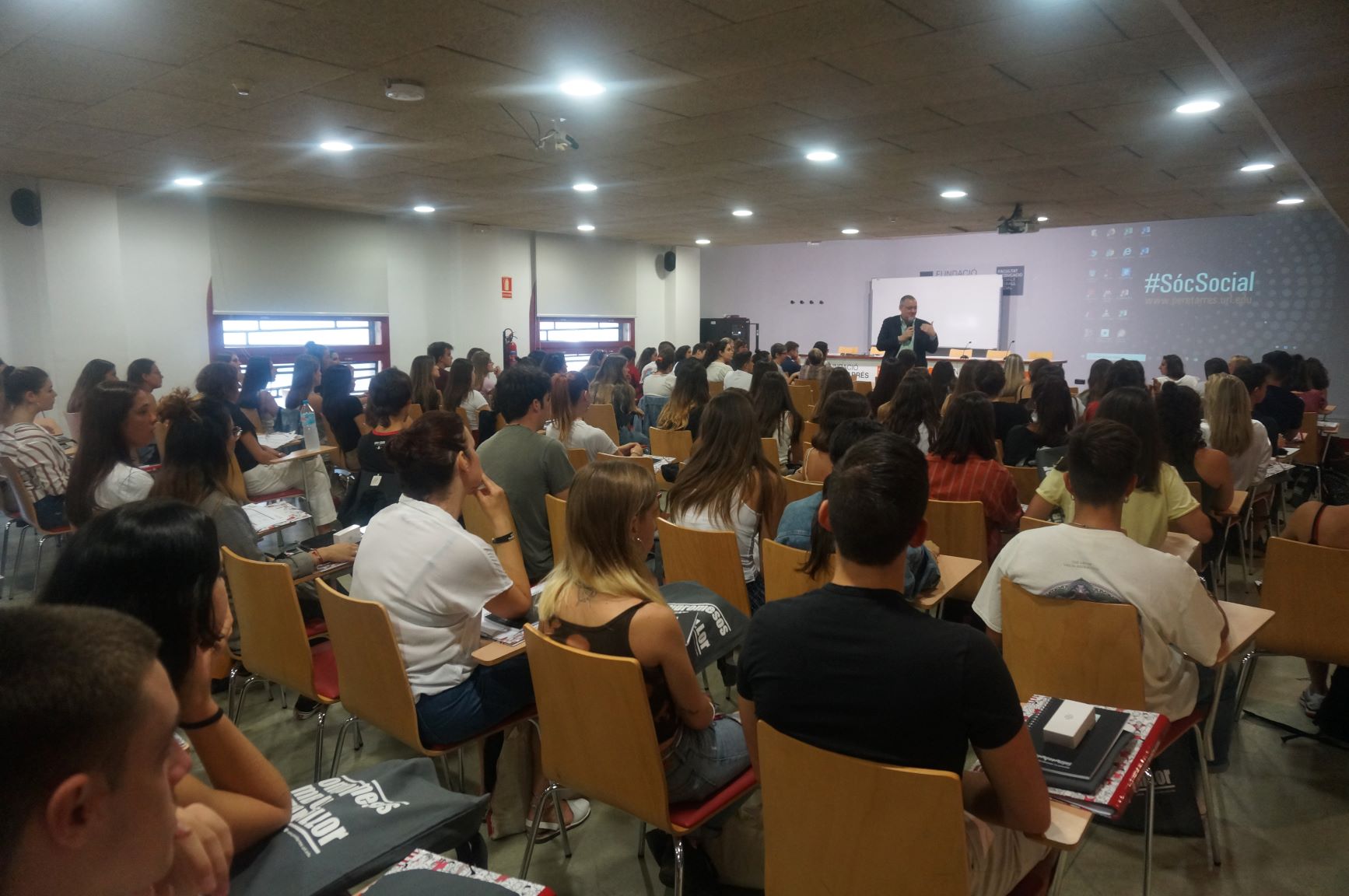 La Facultat d’Educació Social i Treball Social obre el curs 2019-2020 amb 150 nous alumnes i torn de tarda