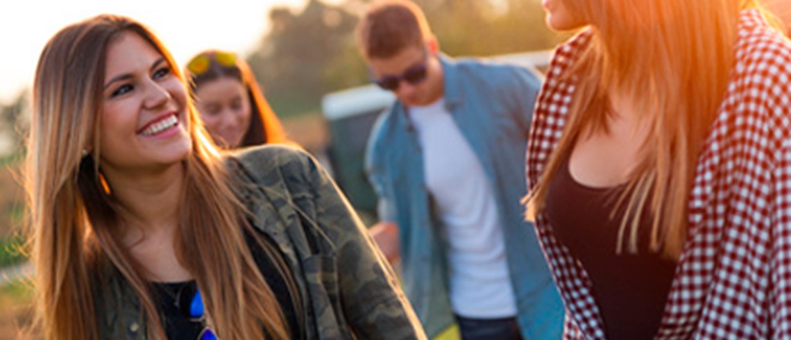 Vincles socials com a reforç en la prevenció de les sòcio-addiccions Vincles socials com a reforç en la prevenció de les sòcio-addiccions