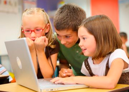 Riesgos online. Breves apuntes sobre como promover la socialización preventiva