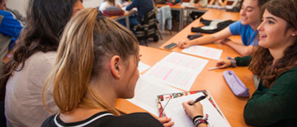 Per una visió de futur des del Treball Social i Educació Social Per una visió de futur des del Treball Social i Educació Social