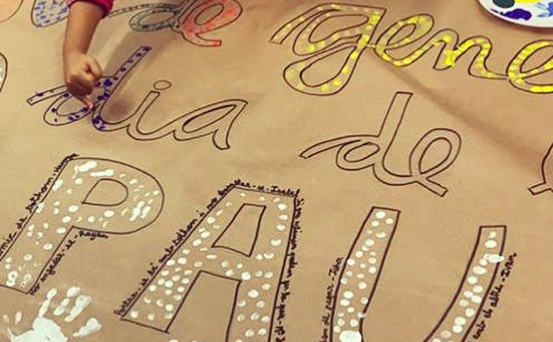 “Per canviar la societat i construir una cultura de pau, els educadors han de transmetre als estudiants la set per l'aprenentatge, pel coneixement i per la crítica” “Per canviar la societat i construir una cultura de pau, els educadors han de transmetre als estudiants la set per l'aprenentatge, pel coneixement i per la crítica”