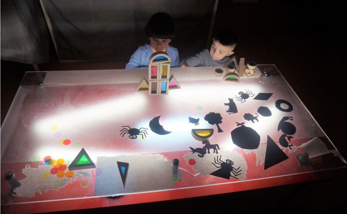 El Centre Socioeducatiu Poblenou incorpora ambients d’aprenentatge i aules per projectes en la seva proposta pedagògica El Centre Socioeducatiu Poblenou incorpora ambients d’aprenentatge i aules per projectes en la seva proposta pedagògica