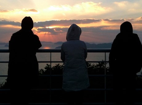 Reptes i desafiaments en l'atenció a joves migrants no acompanyats