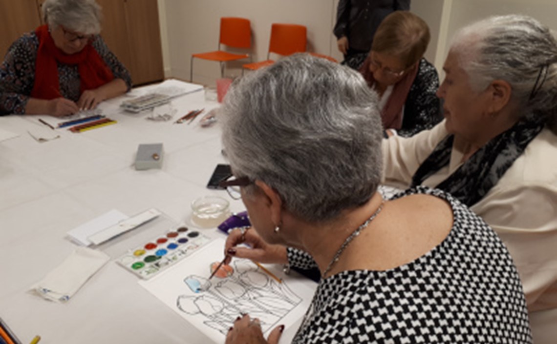 8 de cada 10 persones cuidadores no professionals són dones, segons un informe 8 de cada 10 persones cuidadores no professionals són dones, segons un informe