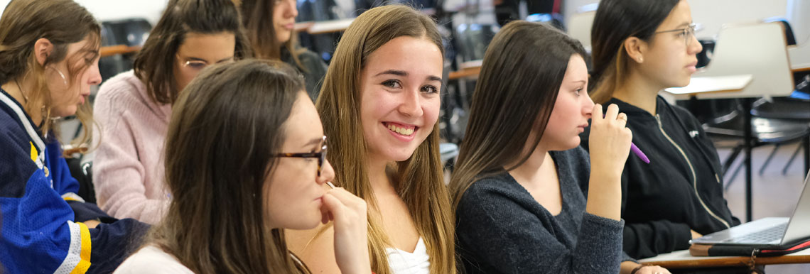 Ayudas y becas