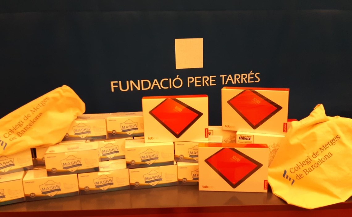 La Fundació Pere Tarrés aconsegueix més de 800 equips informàtics i 2.000 mascaretes de protecció sanitària per a famílies vulnerables La Fundació Pere Tarrés aconsegueix més de 800 equips informàtics i 2.000 mascaretes de protecció sanitària per a famílies vulnerables