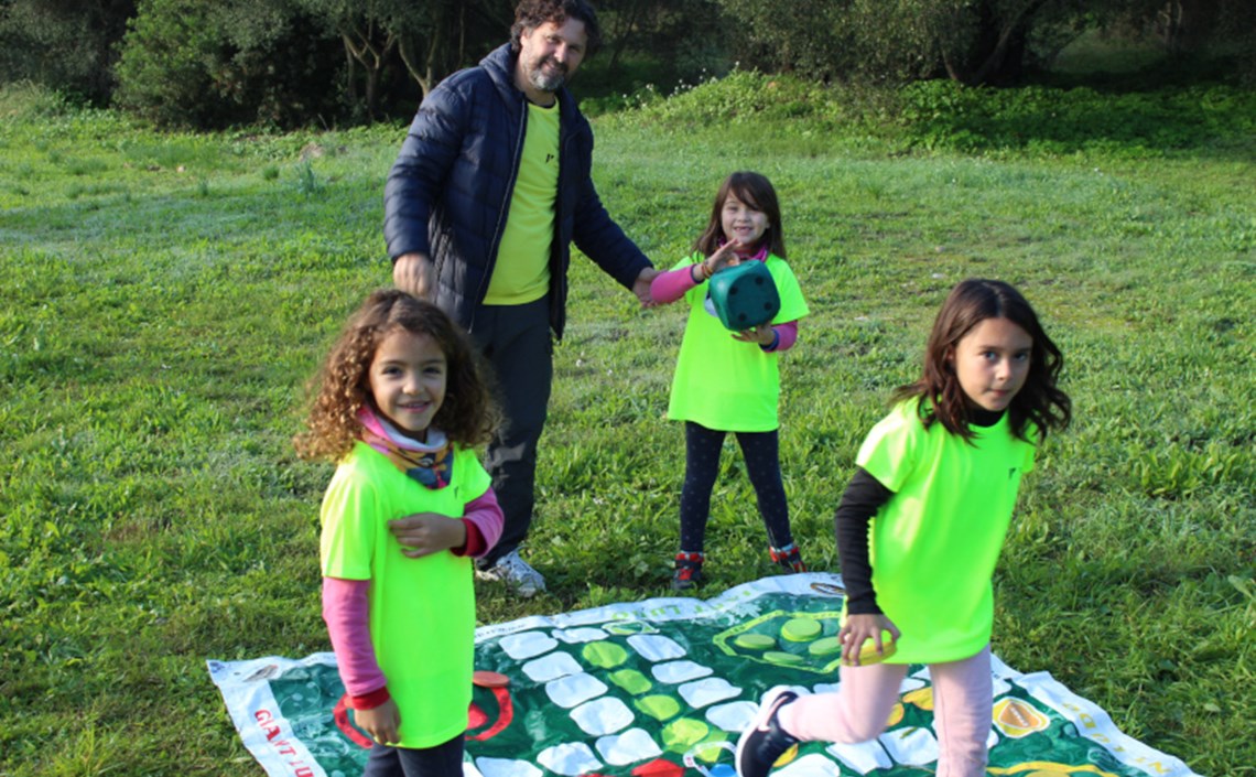 La Fundació Pere Tarrés engega a l’agost “Vacances en família”, un model de vacances de proximitat per a l’estiu del covid-19 La Fundació Pere Tarrés engega a l’agost “Vacances en família”, un model de vacances de proximitat per a l’estiu del covid-19