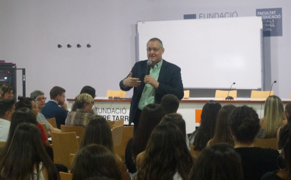 “Una bona formació elearning pot transmetre els valors educatius que considerem essencials a la Facultat Pere Tarrés” “Una bona formació elearning pot transmetre els valors educatius que considerem essencials a la Facultat Pere Tarrés”