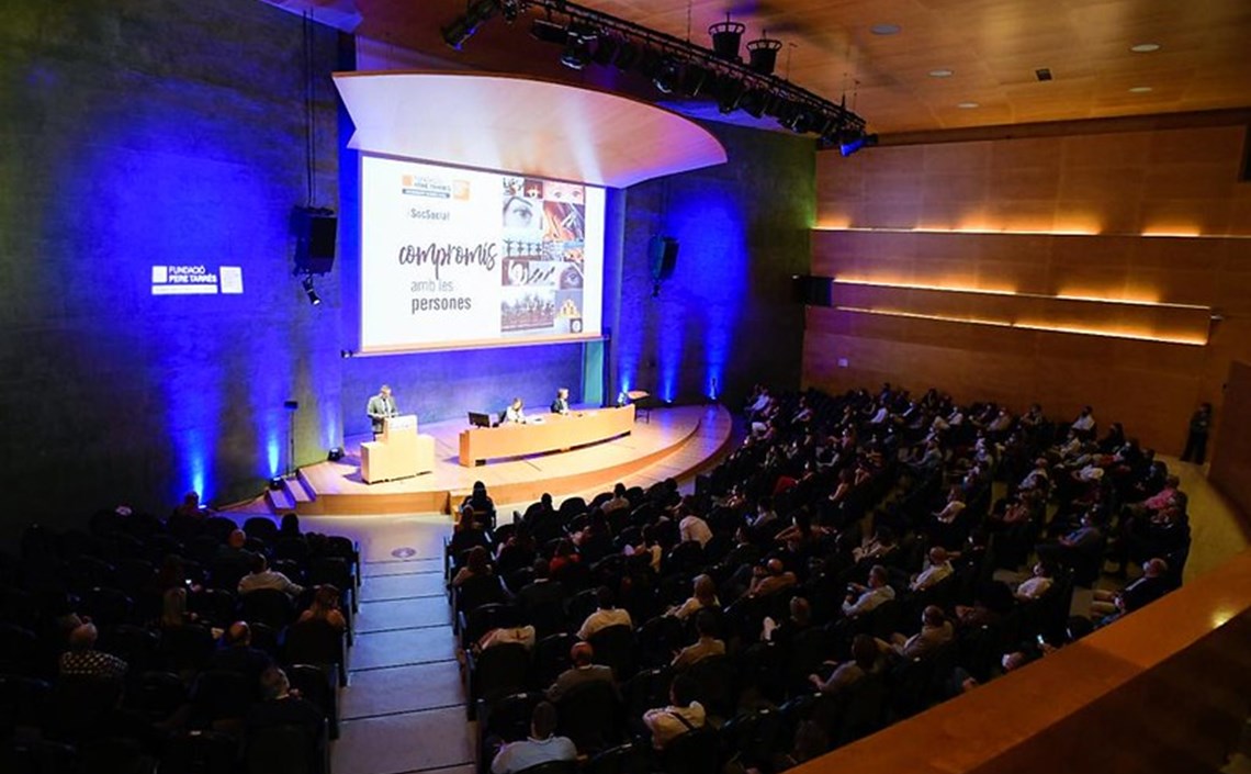Joan-Andreu Rocha, degà de la Facultat Pere Tarrés: “La mirada atenta, la versatilitat i la intuïció són alguns dels vostres valors com a nous professionals de l’àmbit social” Joan-Andreu Rocha, degà de la Facultat Pere Tarrés: “La mirada atenta, la versatilitat i la intuïció són alguns dels vostres valors com a nous professionals de l’àmbit social”