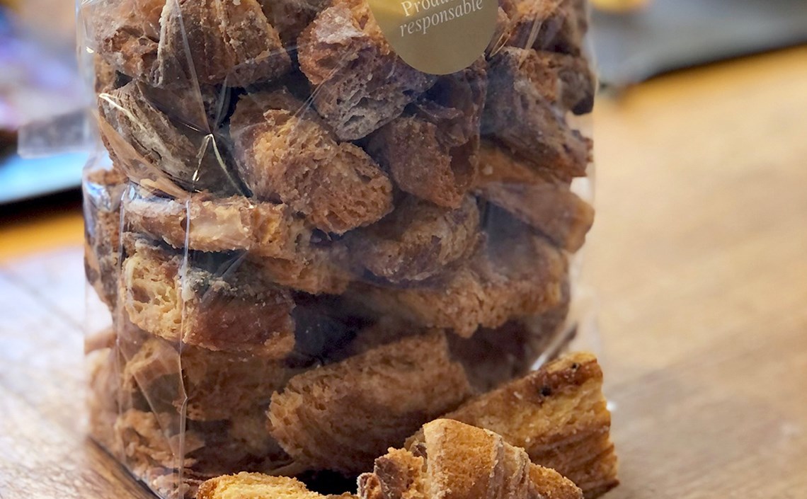 La Fundació Pere Tarrés i Turris, units per la solidaritat La Fundació Pere Tarrés i Turris, units per la solidaritat