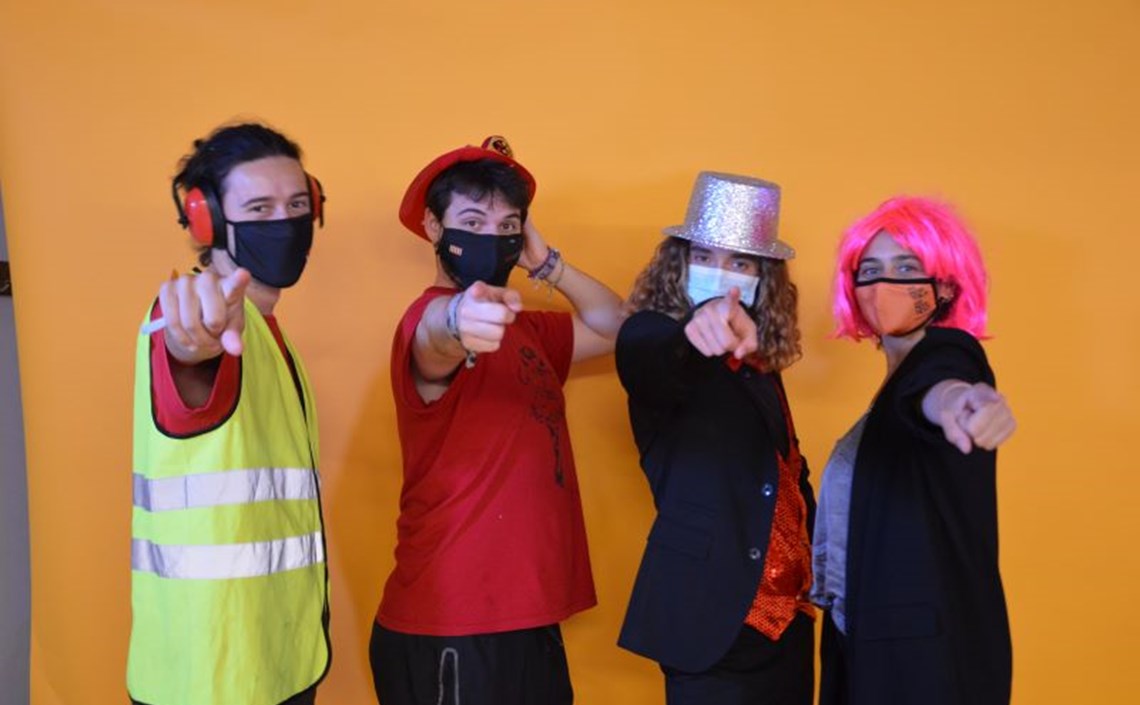 500 joves i adolescents dels centres d’esplai del MCECC treballen l’autoestima en la primera TrocaJove semipresencial 500 joves i adolescents dels centres d’esplai del MCECC treballen l’autoestima en la primera TrocaJove semipresencial