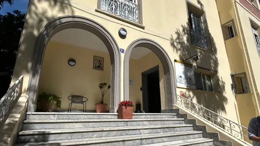 Fachada de la residencia de estudiantes mixta La Inmaculada en el centro de Madrid