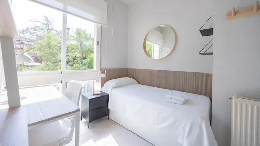 Habitación individual con baño privado en La Residencia La Inmaculada