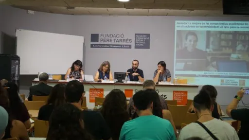 Experts acadèmics i professionals de centres socioeducatius debaten com potenciar l’èxit escolar a través del lleure