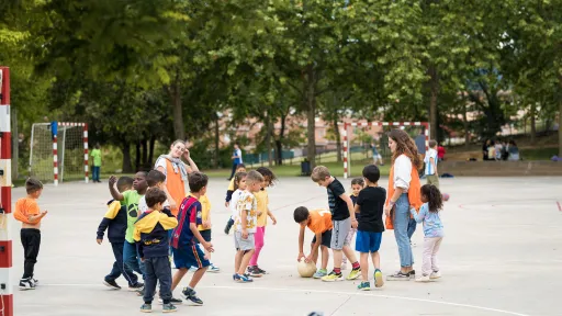 La Fundació Pere Tarrés proposa 10 consells per gestionar millor l’inici de curs en família