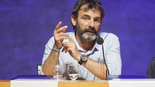 “Cal ser inconformista, desobedient i actuar”, Òscar Camps, Proactiva Open Arms, als graduats de la Facultat d’Educació Social i Treball Social Pere Tarrés - URL