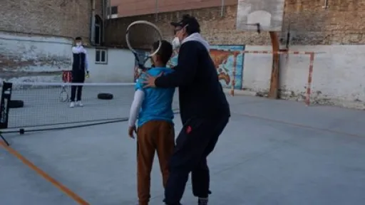 La Fundació Pere Tarrés i la Fundació Tennis Barcelona impulsen un programa per apropar el tennis a infants en situació vulnerable
