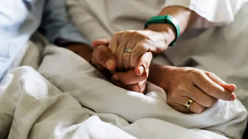 L’estimulació basal al final de la vida: acompanyant amb sensibilitat i respecte