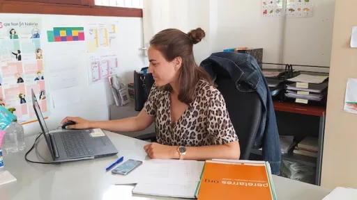 Prop de 90 infants i adolescents de Pollença en situació de vulnerabilitat continuen rebent acompanyament educatiu i social en ple confinament