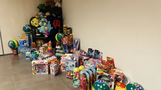 Prop de 400 joguines es van recollir a la campanya de Nadal 2018