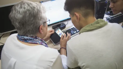 Històries dels Punts Òmnia, un espai social-digital