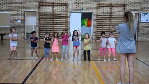 Diverses, que combinin la part física i la intel·lectual i integrades amb la dinàmica familiar: aspectes clau a l’hora de triar les extraescolars ideals