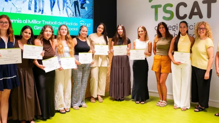 Dues alumnes de la nostra Facultat reben els premis al millor Treball de Fi de Grau de Treball Social