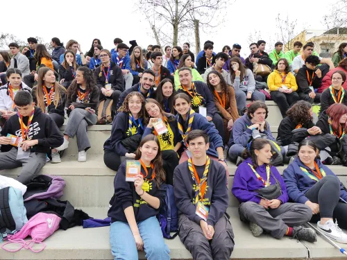 Nois i noies als esplais del MCECC