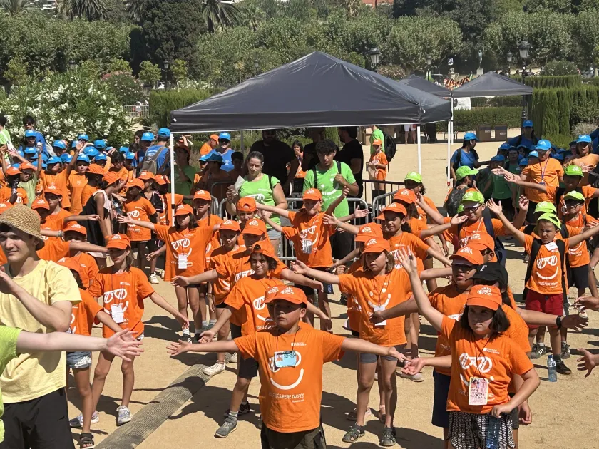 Trobada de nens i nenes dels casals de la Fundació Pere Tarrés al Parc de la Ciutadella