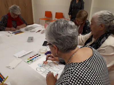 8 de cada 10 persones cuidadores no professionals són dones, segons un informe