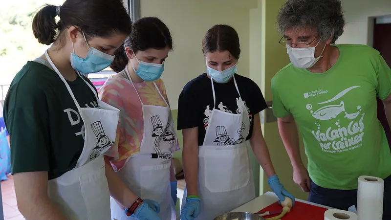 La Fundació Pere Tarrés valora satisfactòriament el nou protocol sobre extraescolars i colònies, i espera que serveixi per reactivar les inscripcions