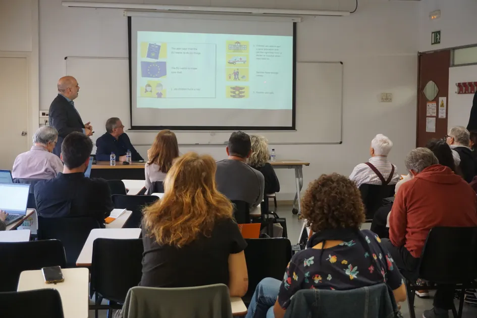 Diversos experts reclamen més inversió i reconeixement del lleure educatiu pels beneficis acadèmics i emocionals que genera en els infants