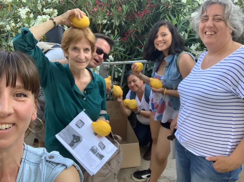Estudiants de la Fundació Pere Tarrés dinamitzen la Festa Major del barri de la Clota