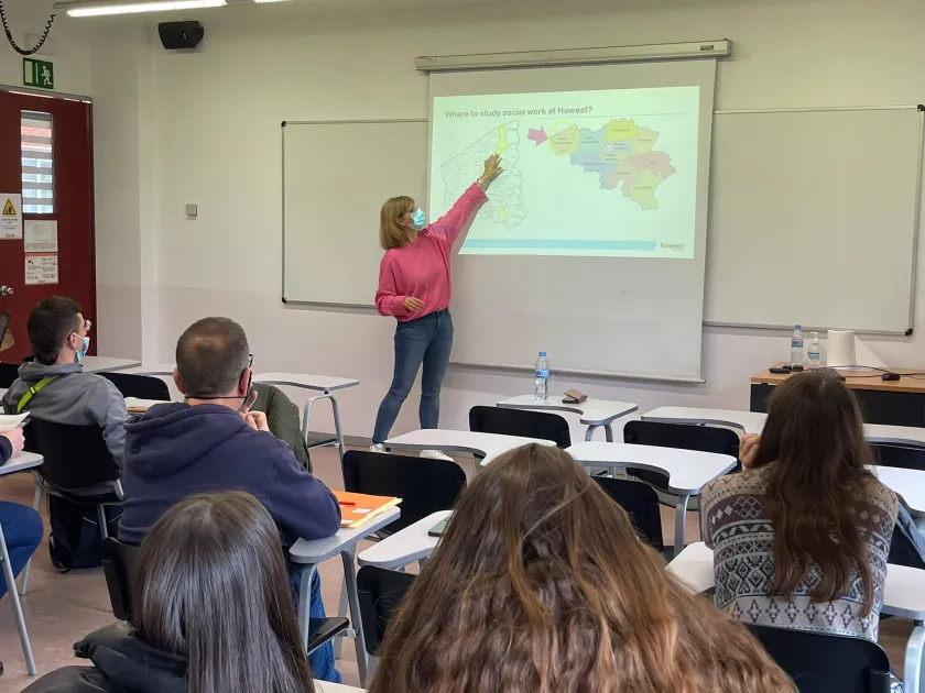 Experts internacionals contraposen diferents visions i experiències en la 5a Internacional Social Week de la Facultat Pere Tarrés
