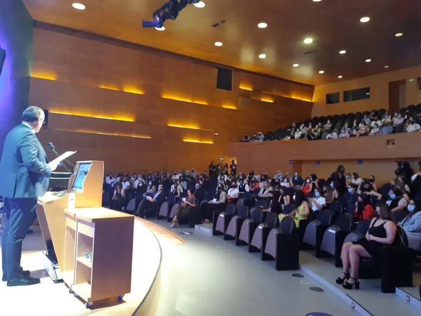 "La vostra funció rau en la vostra capacitat de portar esperança”: el degà de la Facultat Pere Tarrés, Joan-Andreu Rocha, als recents graduats i graduades.