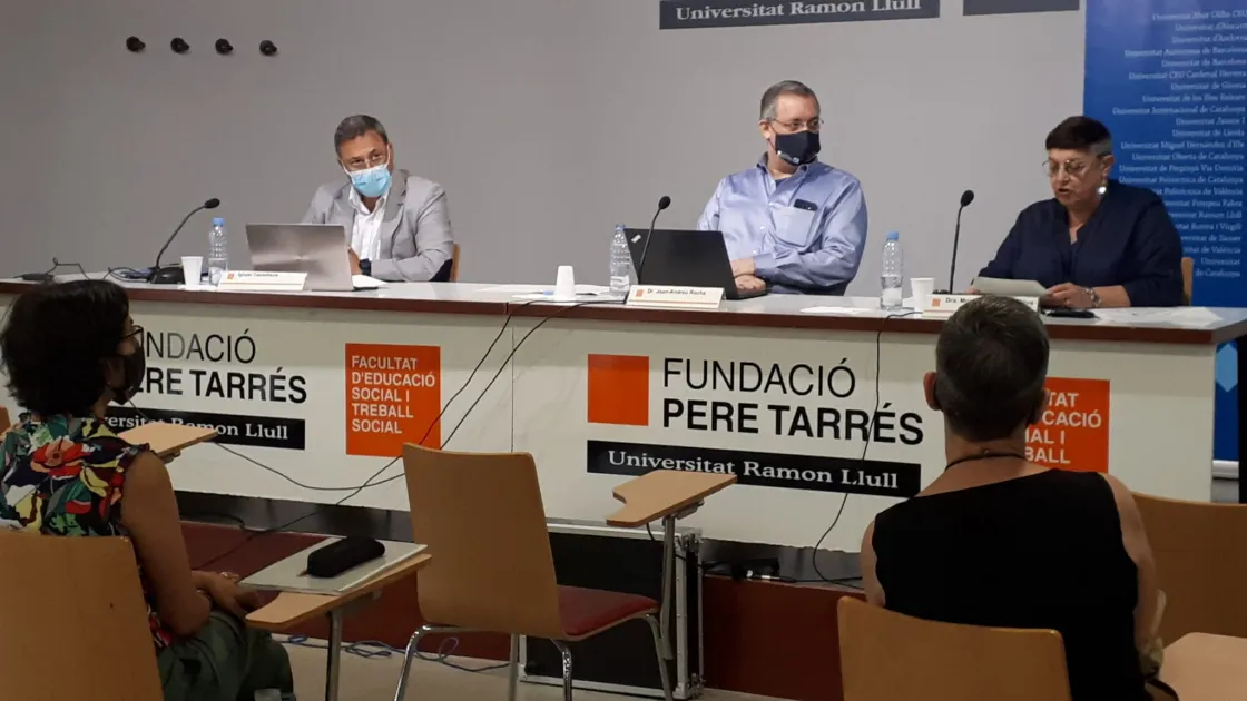 Un estudi demostra que els programes universitaris sènior milloren la salut física i mental dels majors de 50 anys