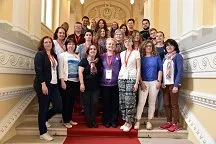 Què és el programa Erasmus+ i quins beneficis té per a les universitats?