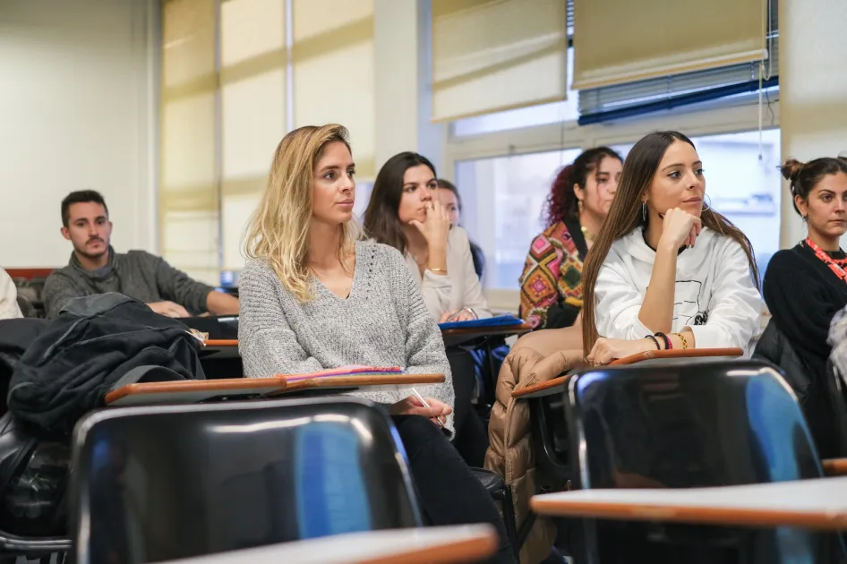 La Facultat Pere Tarrés duplica l’oferta de beques per al curs 2020-2021