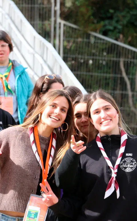 Joves a una trobada dels esplais MCECC